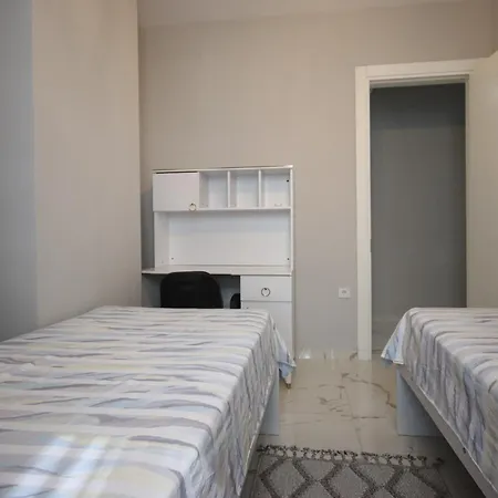 2 White Sail Apartamento *
